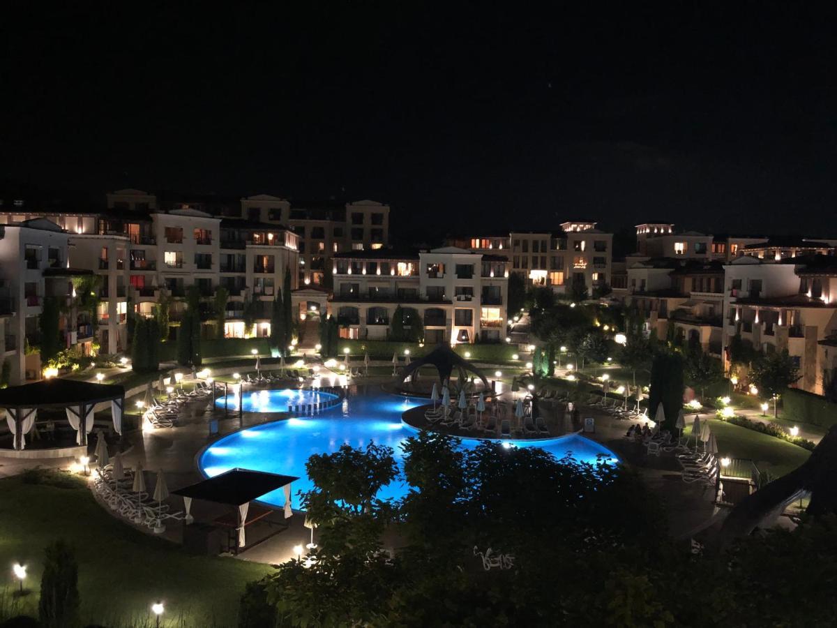 Apartment 2Br, Тристаен In Complex Green Life Süzebolu Dış mekan fotoğraf